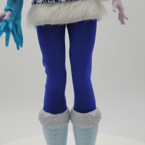 DC Super Hero Girls Frost Action Doll 12" Tall Iconic Super Hero Accessories - Picture 11 of 12